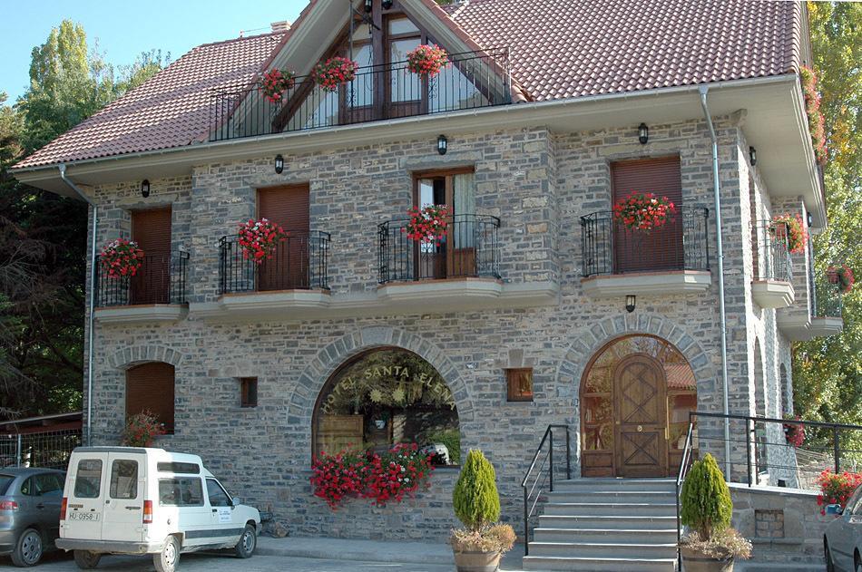 Hotel Restaurante Santa Elena Sabiñánigo Exterior foto